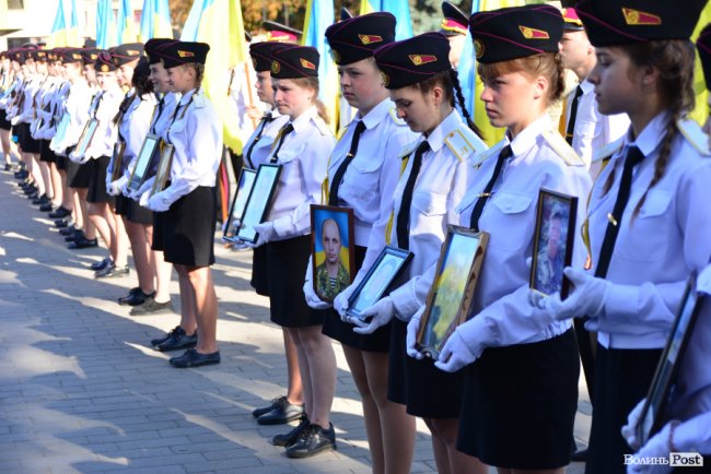 На День Незалежності у Луцьку урочисто вшанували героїв. ФОТО