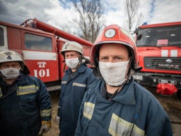 Відомий музикант з Волині присвятив пісню рятувальникам, які борються із вогнем в Чорнобилі. ВІДЕО