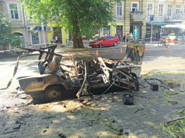 У центрі Одеси вибухнула автівка