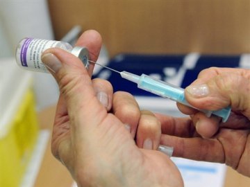 У Луцьку батьки скаржаться на  неякісну вакцину