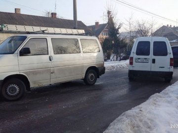 У Володимирі через сміттєвоз трапилася аварія