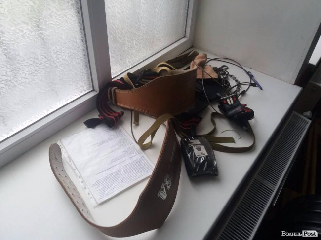 «ІнспекторGym». «Спорт Лайн»: діряві килимки та хліб на підвіконні