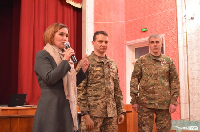 «Путін не дарма ненавидить Порошенка»: герої війни на Волині розповіли про єдиного достойного опонента Кремлю*