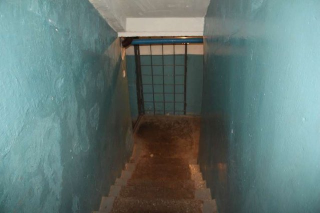 Дірявий дах, пліснява і таргани: скільки платять та як живуть мешканці гуртожитків СНУ. ФОТО