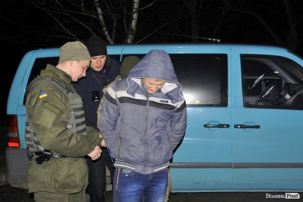 «Нічна варта»: розбиті вітрини, п‘яний «беркут» та порізані дівчата