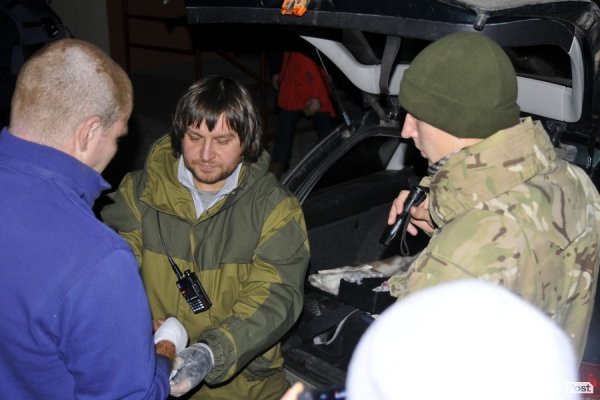 «Нічна варта»: розбиті вітрини, п‘яний «беркут» та порізані дівчата