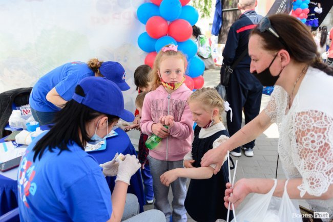 Морозива багато не буває: у Луцьку влаштували грандіозне свято найсмачніших солодощів та найяскравіших емоцій. ФОТО*