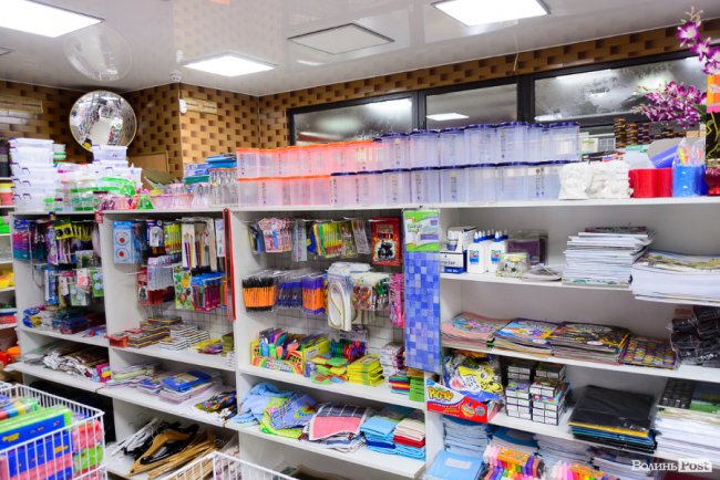 Весь товар по 20 гривень: в чому секрет мережі таких магазинів у Луцьку 