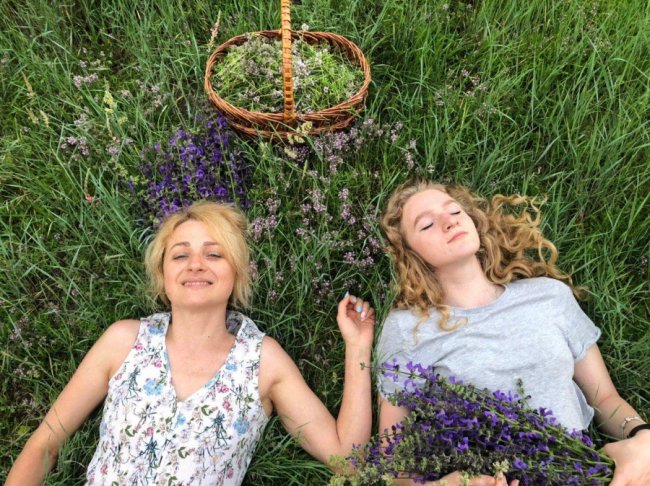 «Не просто будинок з євроремонтом, а садиба щасливих»: лучанка перетворила помешкання за містом в арт-простір. ФОТО