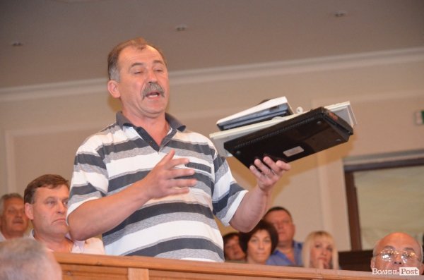 Дорогі й не дуже депутати місцевих рад