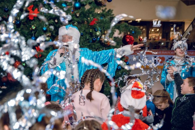 Дорослі, як діти: навіть серйозні митники люблять, коли їх називають сніговичками, – волинський святий Миколай 