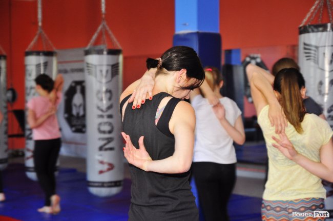 «ЛедіЛегіон»: як одночасно думати про удари і нігті