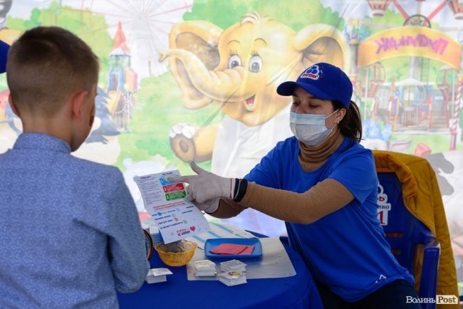 Морозива багато не буває: у Луцьку влаштували грандіозне свято найсмачніших солодощів та найяскравіших емоцій. ФОТО*