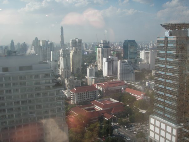 «Нотатки мандрівниці» Анни Басманової-Тріль: Я сумую за ресторанами на 63-му поверсі, де місто - на долоні