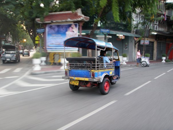 «Нотатки мандрівниці» Анни Басманової-Тріль: Я сумую за ресторанами на 63-му поверсі, де місто - на долоні
