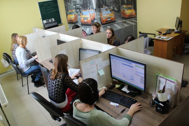 Приємна новина! У Луцьку запрацювало нове таксі  «GPS taxi 305»*