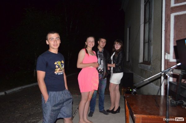 Танці, бійки, кавалери… Як святкують День Молоді у волинській глибинці. ФОТО