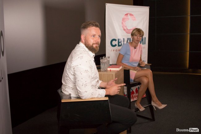 ЦИТАТНИК Романа Хорзова: Найбільша криза в мене виникає, коли я лежу на дивані