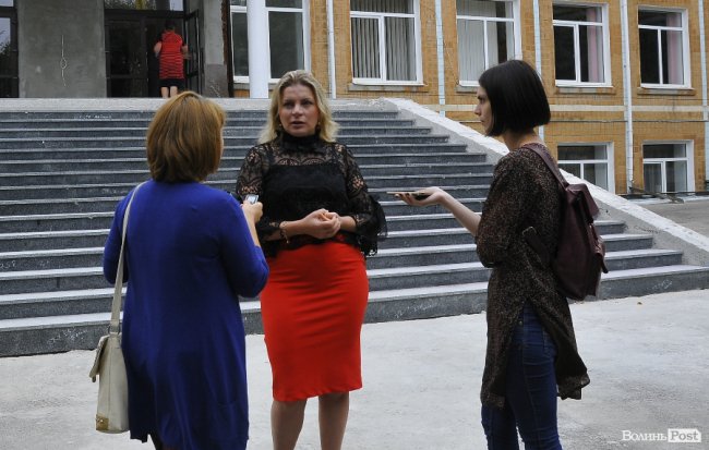 Директор компанії Євротон, що входить в ГК Континіум,  Ярослава Острожчук спілкується з журналістами