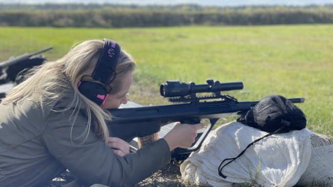 Право на зброю: наскільки легко захиститись українцям під час повномасштабної війни*