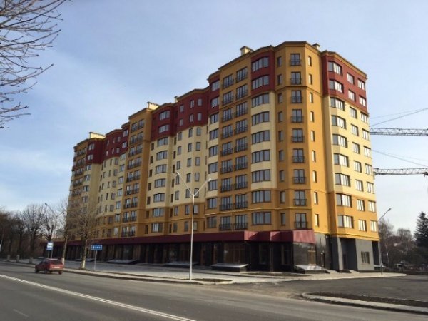 У Луцьку новобудови з’являються навіть узвдовж найшумніших трас