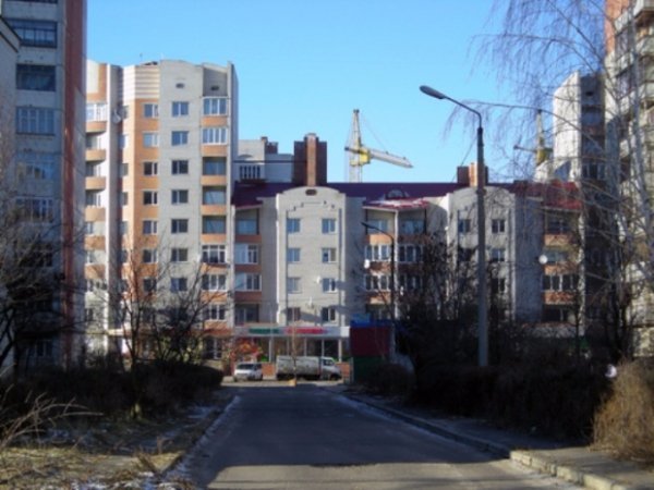 У дворах типу «Колізею» шум акумулюється за принципом «колодязя»