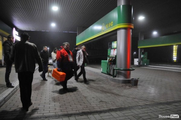 «Нічна варта»: розбиті вітрини, п‘яний «беркут» та порізані дівчата