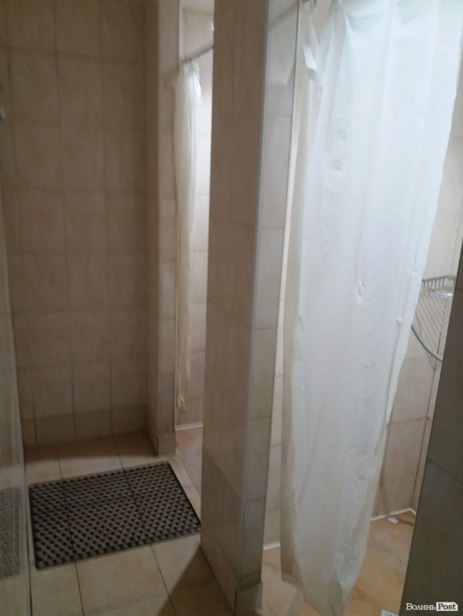 «ІнспекторGym». «Sport Time»: багато вазонів і павутиння