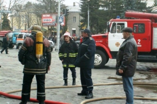План чи випадковість: чому згорів луцький ЦУМ