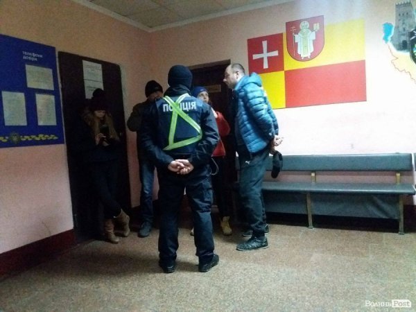 «Нічна варта»: стриптиз у поліції, закривавлений чоловік та бенефіс п'яних водіїв