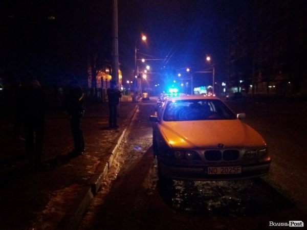 «Нічна варта»: стриптиз у поліції, закривавлений чоловік та бенефіс п'яних водіїв