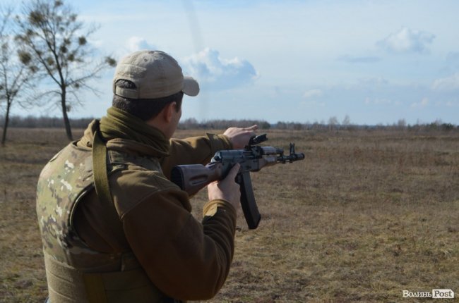 Важко в навчанні – легко в бою: на Волині - «вогневий» вишкіл загонів тероборони
