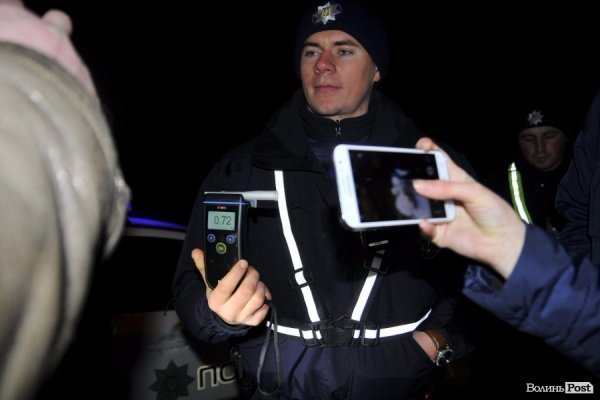 «Нічна варта»: стриптиз у поліції, закривавлений чоловік та бенефіс п'яних водіїв