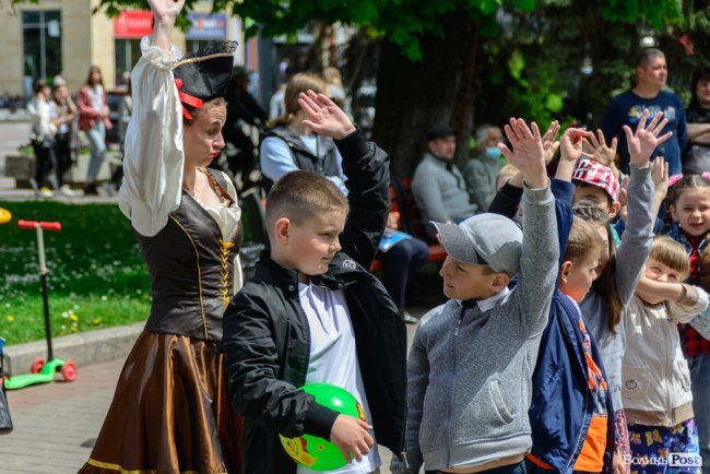 Морозива багато не буває: у Луцьку влаштували грандіозне свято найсмачніших солодощів та найяскравіших емоцій. ФОТО*