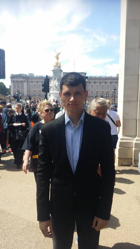 «Нотатки мандрівника» Олександра Лазуки: англійський гумор, закриті люди та стресовий графік