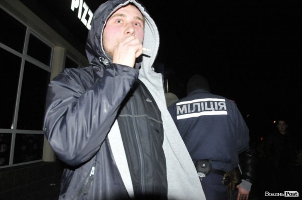 «Нічна варта»: розбиті вітрини, п‘яний «беркут» та порізані дівчата