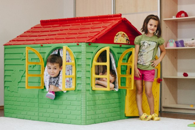 Місце, де дітей не ламають, а розкривають: як у Луцьку працює унікальний дитячий садок «Нова генерація»*