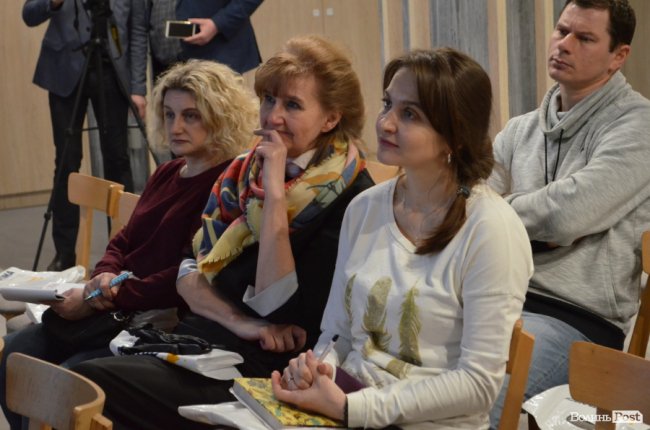 Інтерактивні уроки та жодних часових обмежень: у Луцьку презентували унікальну дистанційну школу «Оптіма»*