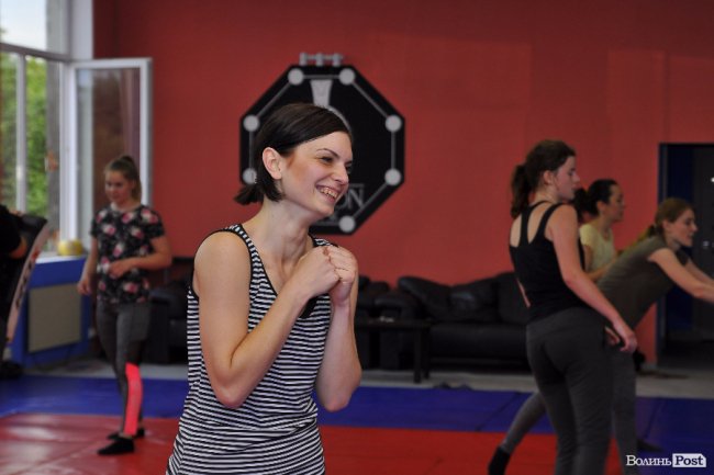 «ЛедіЛегіон»: тренування для ніг