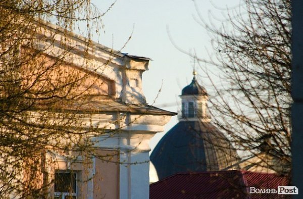 Луцькі тринітари: фотомандрівка у невідоме