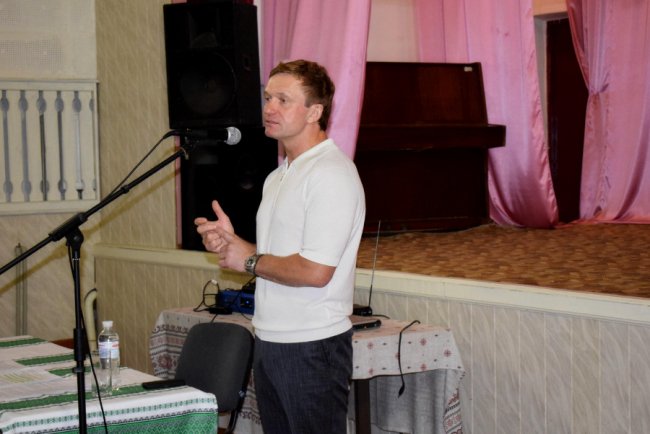 «Просимо Бога для вас здоров’я і щоб ви лишилися нашим депутатом», - волиняни до Степана Івахіва*