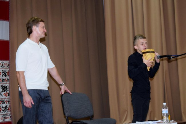 «Просимо Бога для вас здоров’я і щоб ви лишилися нашим депутатом», - волиняни до Степана Івахіва*