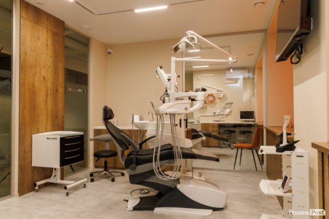 Рівняємо зуби: де у Луцьку поставити брекети чи елайнери