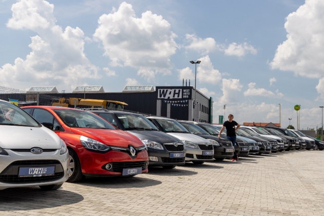 Зручна і сучасна форма авторинку: як діє унікальний для Волині майданчик продажу машин*