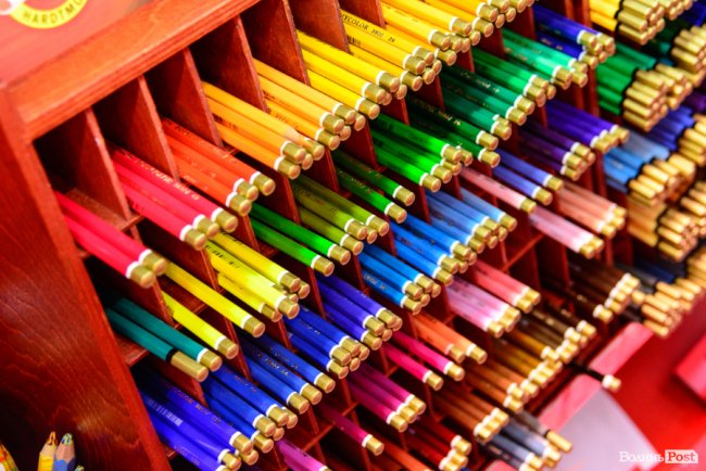 Усе для школи, офісу і творчості – в одному місці: що, як і за скільки в магазині «Офіс Центр» у Луцьку*