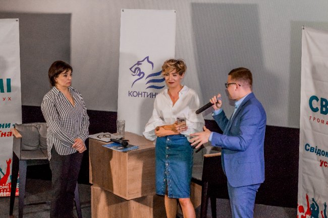 ЦИТАТНИК Олени Палагути: Я не проводила вихідні вдома, не пекла пирогів і «Наполеон»