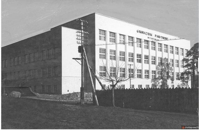 Луцьк міжвоєнний і сучасний у світлинах: що змінилося