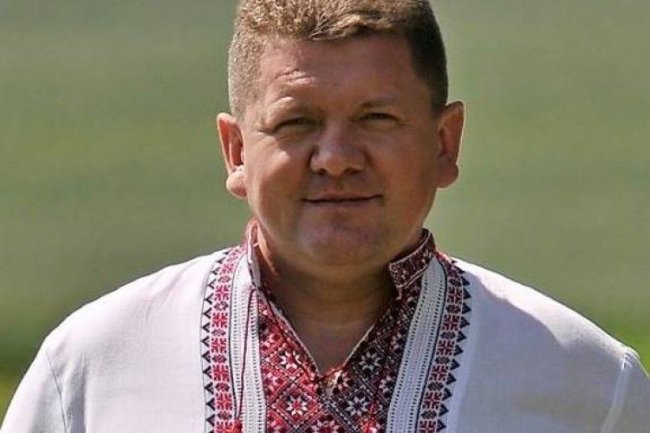 Затиснутий палець та подерті черевики: як щедрували відомі волиняни