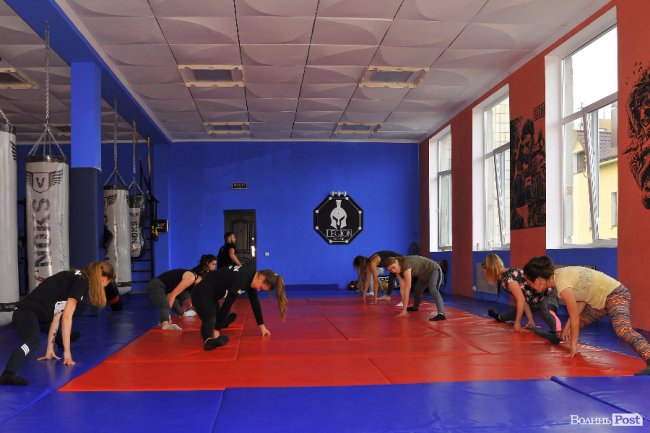 «ЛедіЛегіон»: тренування для ніг