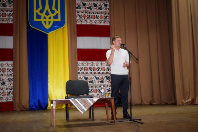 «Просимо Бога для вас здоров’я і щоб ви лишилися нашим депутатом», - волиняни до Степана Івахіва*